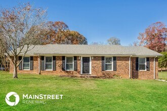 Building Photo - 2118 Deepwood Pl