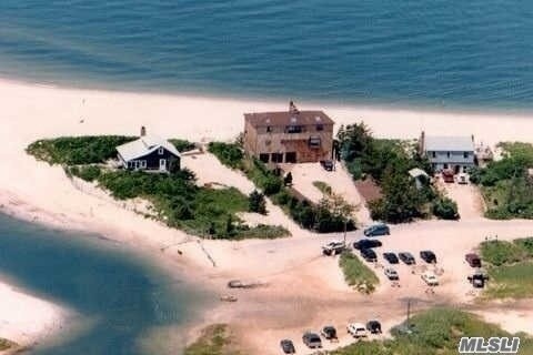 Foto del edificio - 14 Creek Rd