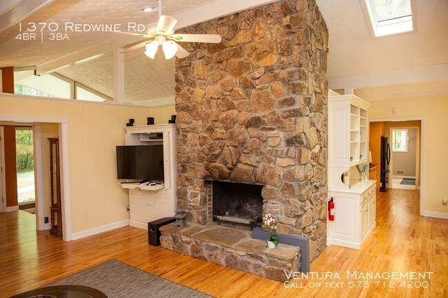 Foto del edificio - 1370 Redwine Rd