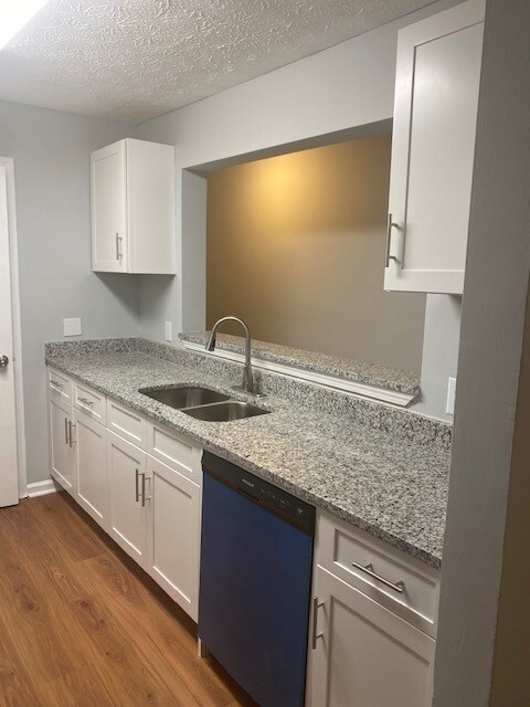 Foto del edificio - Total electric, First floor condo located ...