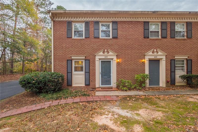 Foto principal - 605 Wedgewood Dr