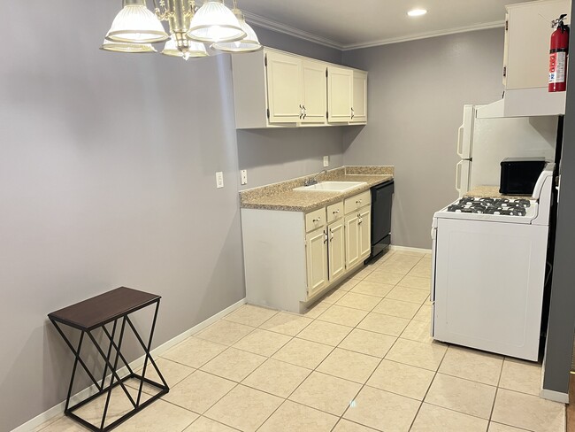 Building Photo - 38261 Fairway Ct