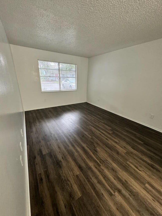 Building Photo - 8566 Channelview Cir