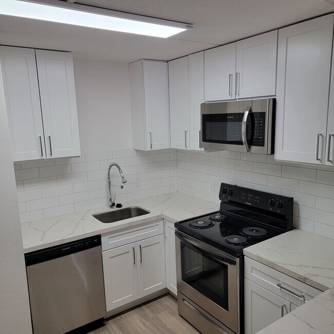 Interior Photo - Palisade Flats