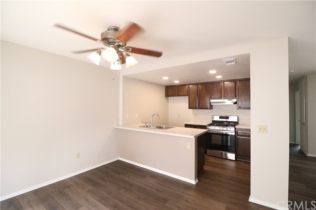 Building Photo - 461 Shadyglen Ln