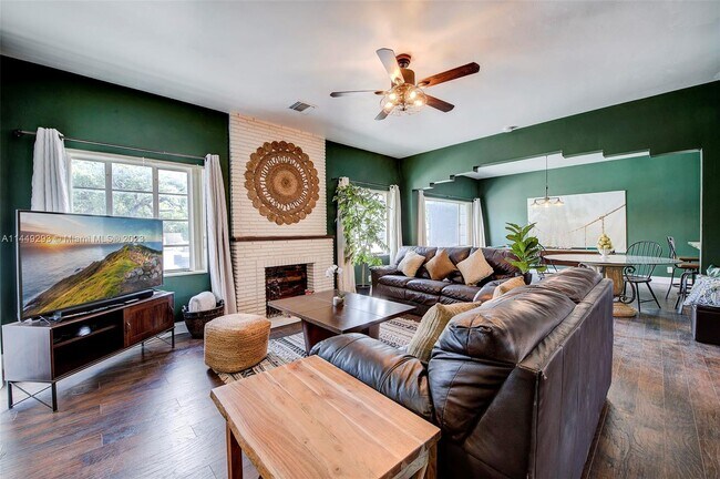 Foto del edificio - 417 SW 12th Ave