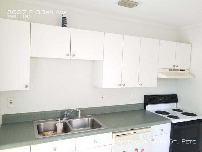 Foto del edificio - Cute 2 bedroom Tampa Cottage