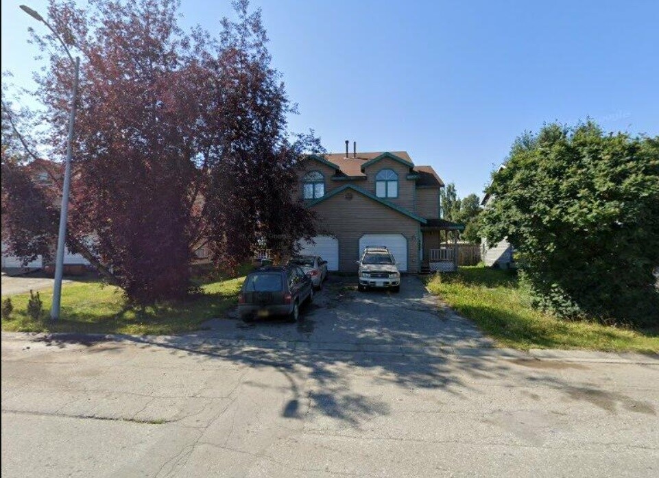 Primary Photo - 5330 Larkspur St