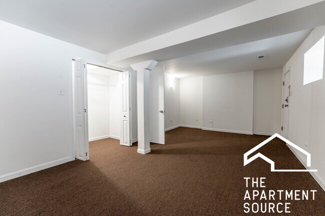 Foto del edificio - 2833 W Medill Ave