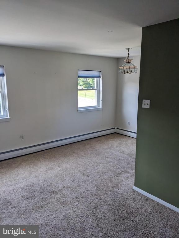 Foto principal - 1 Radnor Dr