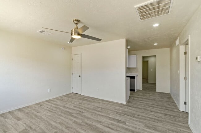 Centrally located - Remodeled Home - Centrally located - Remodeled Home