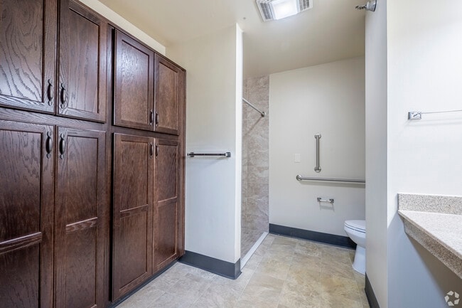 Building Photo - The Baehron