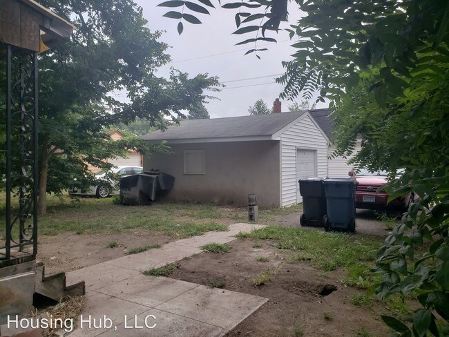 Building Photo - 2 br, 1 bath House - 3220 Thomas Ave N