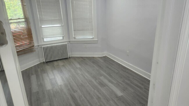Foto del edificio - 128 W 15th St