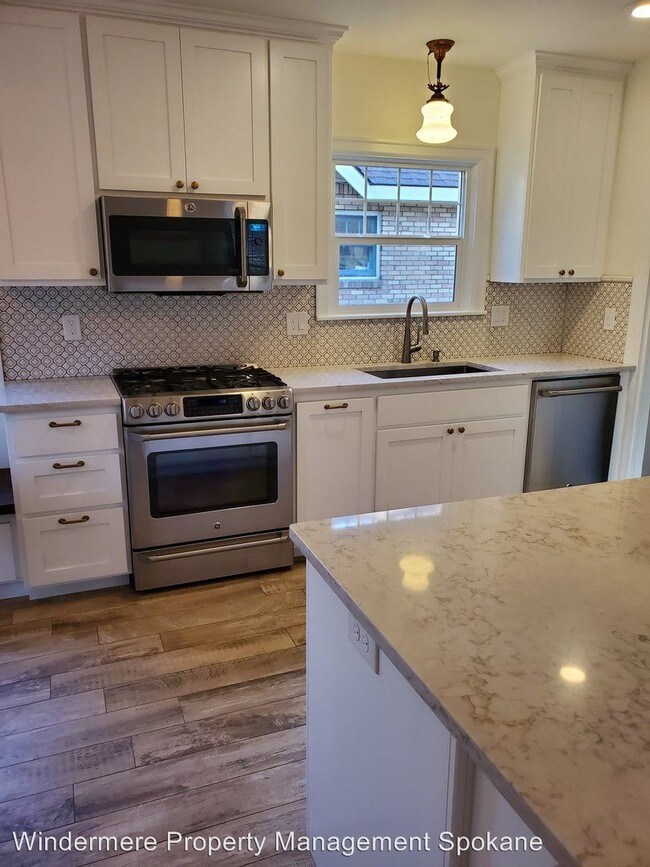 Building Photo - 3 br, 2 bath House - 2137 S Tekoa St