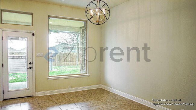 Foto del edificio - 1000 Lancaster Dr