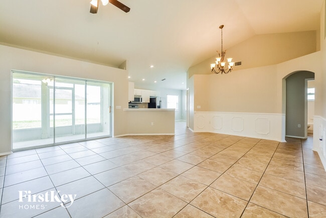 Building Photo - 601 Terranova Dr
