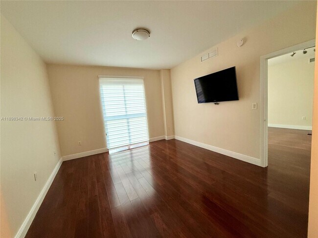 Building Photo - 7275 SW 90th Way