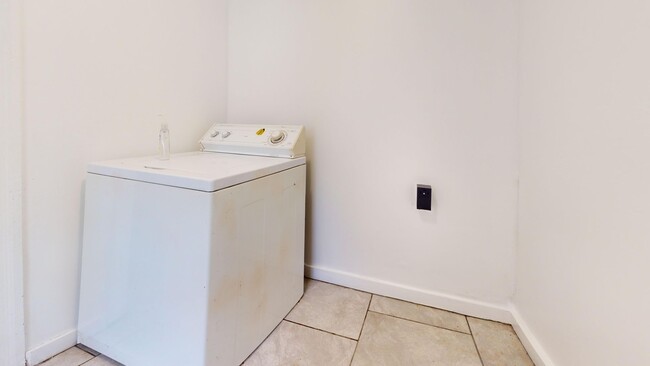 Foto del edificio - West Philly 3 Bedroom House for Rent