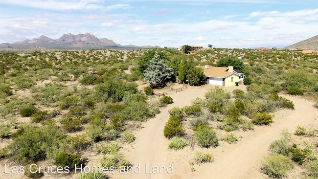 Building Photo - 4 br, 2.5 bath House - 2329 Webb