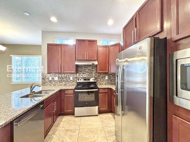 Foto del edificio - 13873 Benavente Ave