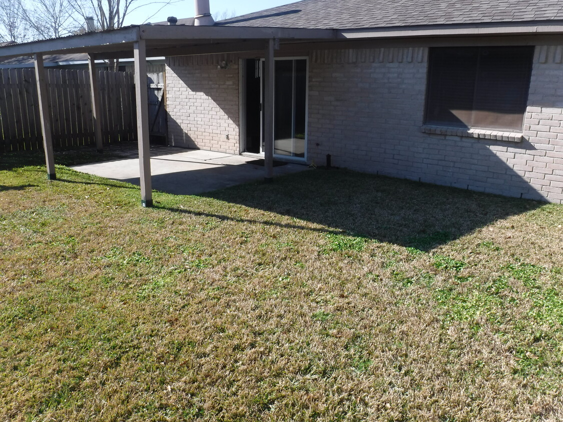 Patio Cover for outdoor activities - 414 Buoy Rd