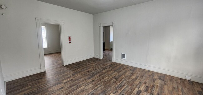 Building Photo - 1854 W College Ave