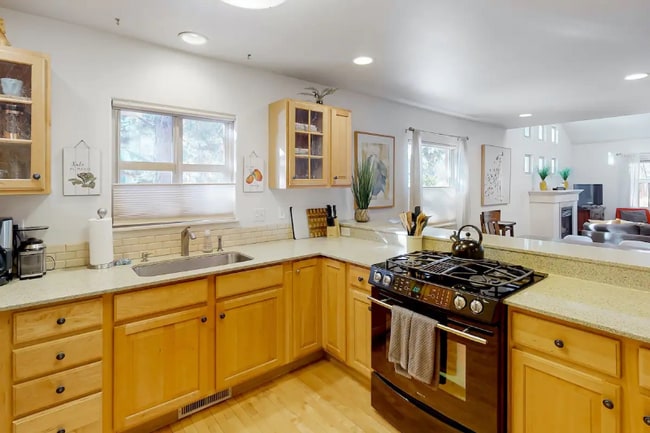 Building Photo - 770 E Riverpark Ln