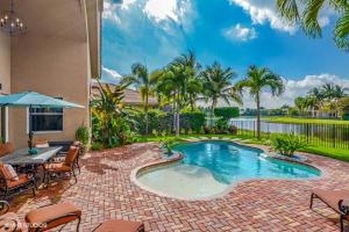 Building Photo - 10727 Canyon Bay Ln