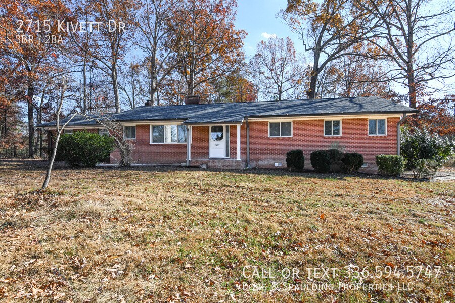 Foto principal - 2715 Kivett Dr