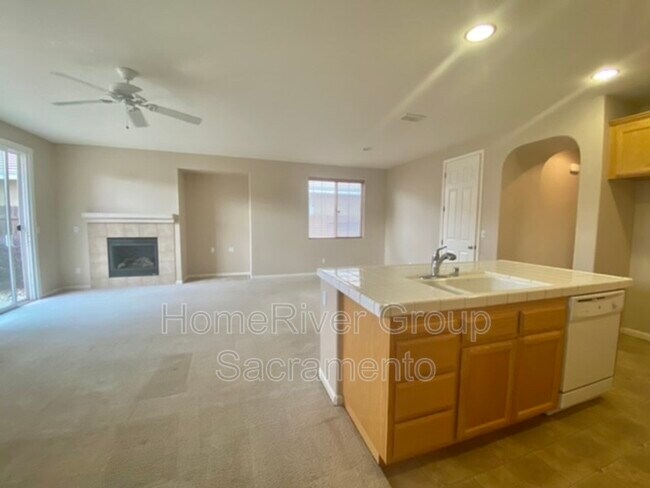 Building Photo - 4221 Borderlands Dr