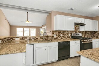 Building Photo - 8235 Alabaster Dr