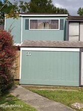 Building Photo - 37 Larkspur Ln