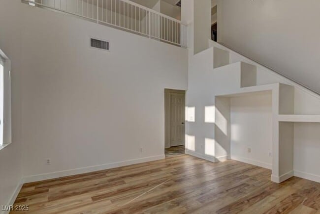 Building Photo - 885 Veranda View Ave