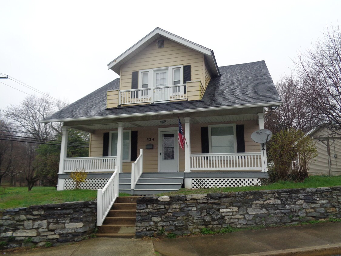 324 High St, Highspire, PA 17034 House Rental in Highspire, PA