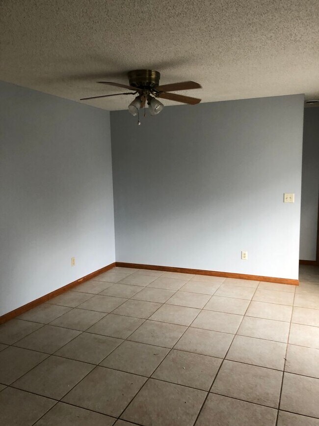 Foto del edificio - 317 Palomino Ln