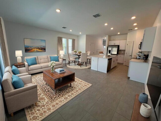 Building Photo - 2541 Penguin Blvd