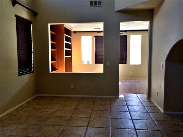 Building Photo - 1833 Barrel Oak Ave