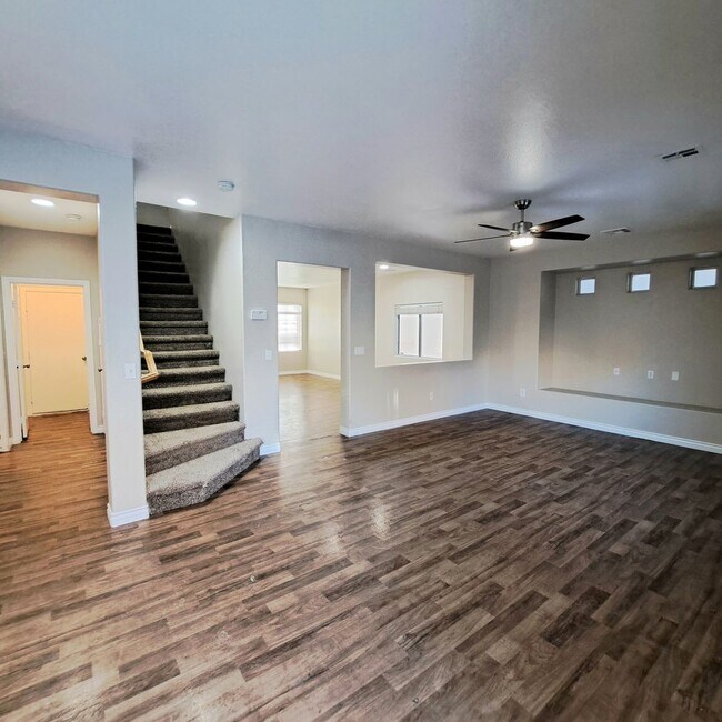 Foto del edificio - Coming Soon...Stunning Four Bedroom Home i...