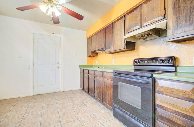 Foto del edificio - 373 N Williams St