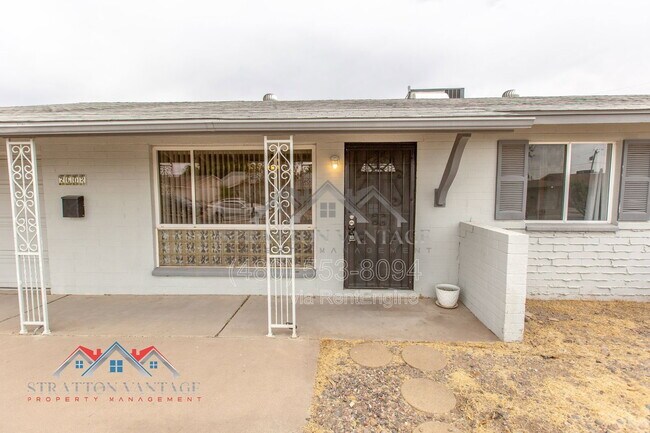 Building Photo - 2602 W Columbine Dr