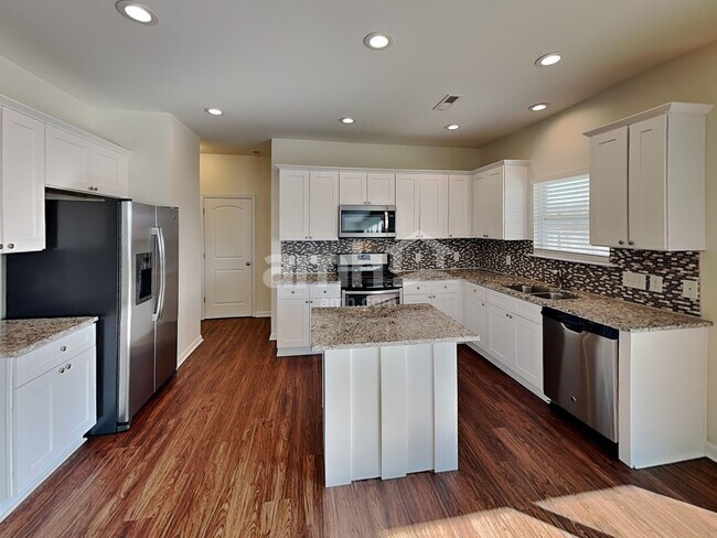 Foto del edificio - 6178 Canyon Trail