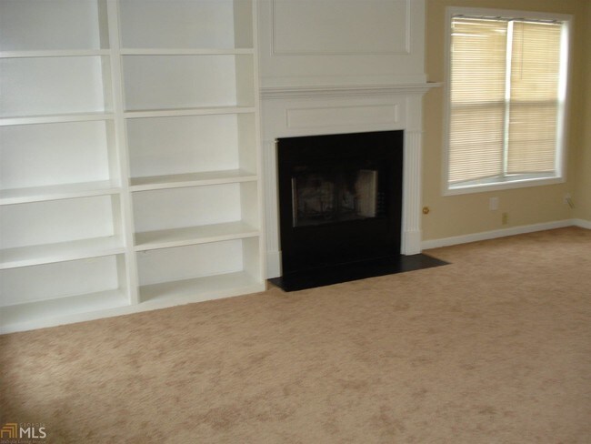 Building Photo - 5115 Yellow Pine Dr