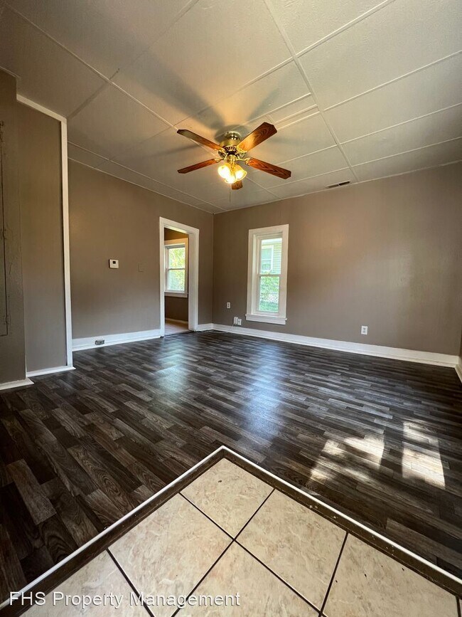 Building Photo - 3 br, 1.5 bath House - 2138 N Taylor