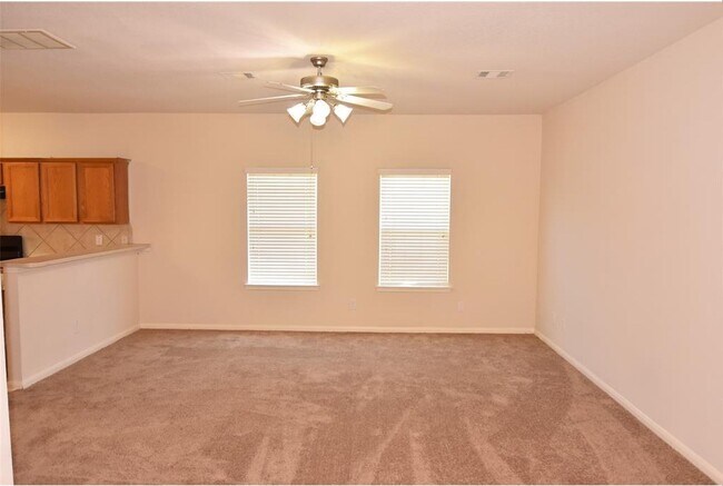 Building Photo - 6702 Albion Cresent Dr
