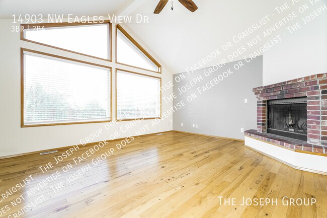 Foto del edificio - 14903 NW Eagles View Dr