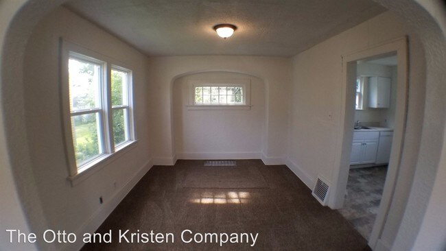 Foto del edificio - 2 br, 1 bath Apartment - 4322 Buell Dr