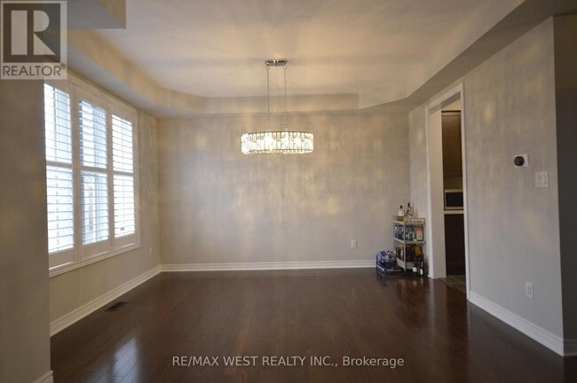 Photo du bâtiment - 3 Earnshaw Dr