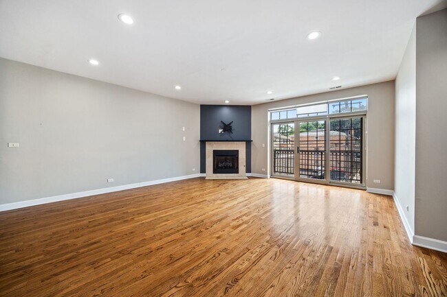 Foto del edificio - 4968 N Milwaukee Ave
