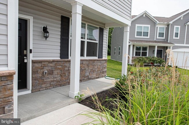 Building Photo - 407 Twin Creeks Dr